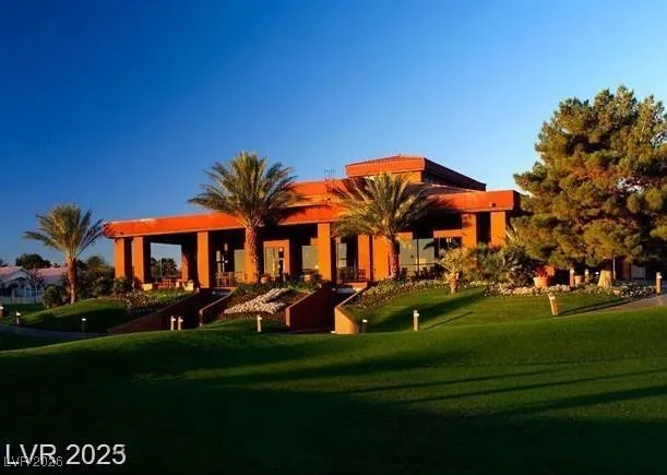 $1,000,000 | 211 Viewmont Drive, Henderson, NV 89015