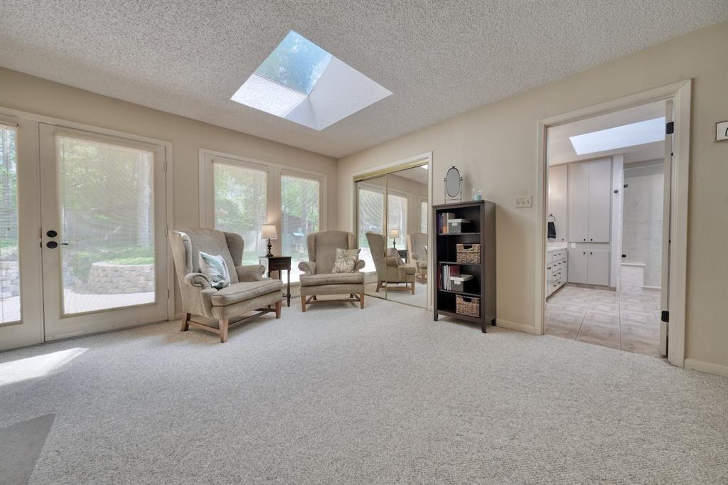1649 Morningside Trail Hideaway, TX 75771 - Photo 22 of 40 a living room with furniture and a large window
