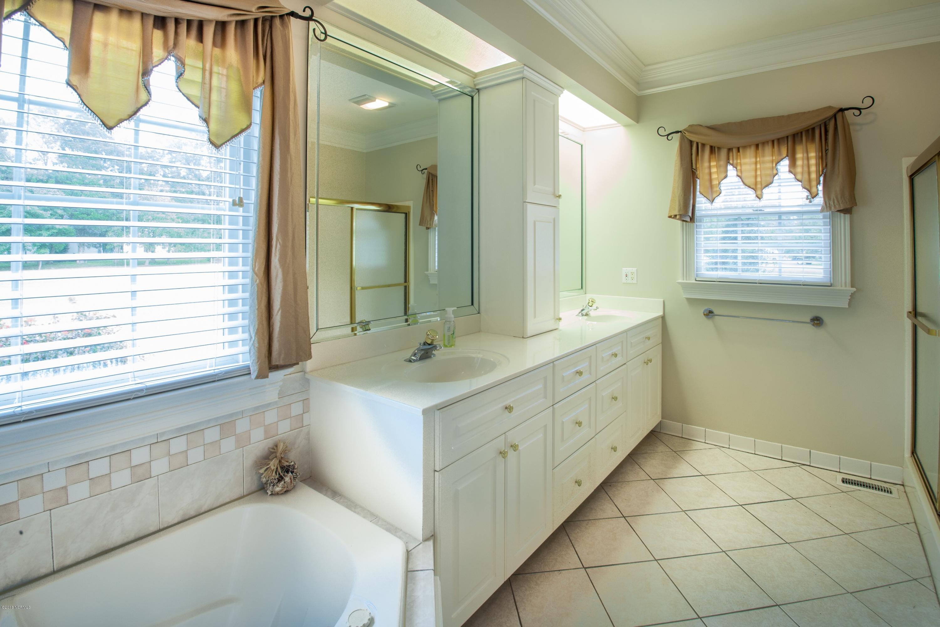 2759 Alton Phillips Road Kinston, NC 28504 - Photo 40 of 50 Master bath has jetted garden tub and walk in shower