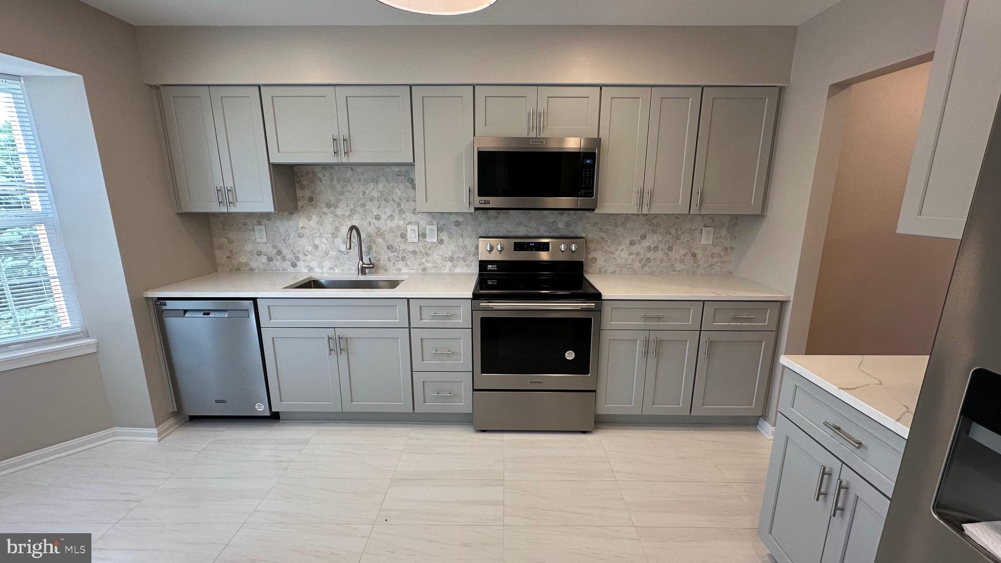 12308 Sandy Point Court Silver Spring, MD 20904 - Photo 3 of 22