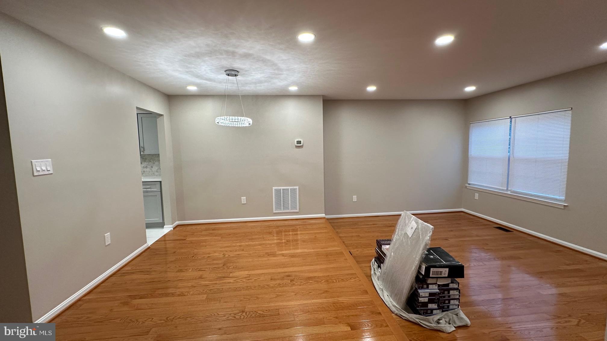 12308 Sandy Point Court Silver Spring, MD 20904 - Photo 6 of 22 Dining Area