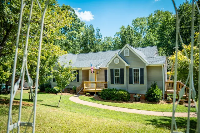 $405,000 | 284 Huntington Drive, Liberty, SC 29657