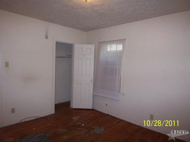 4035 Reed Street Fort Wayne, IN 46806 - Photo 3 of 15 Gallery Image 3