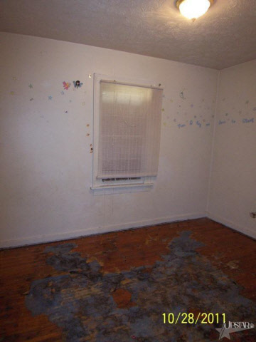 4035 Reed Street Fort Wayne, IN 46806 - Photo 4 of 15 Gallery Image 4