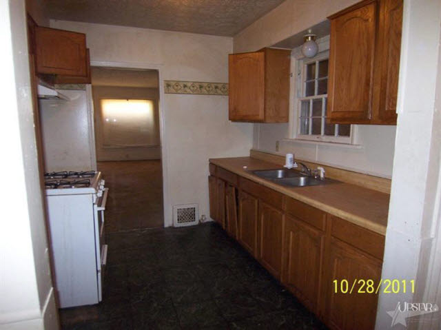 4035 Reed Street Fort Wayne, IN 46806 - Photo 5 of 15 Gallery Image 5