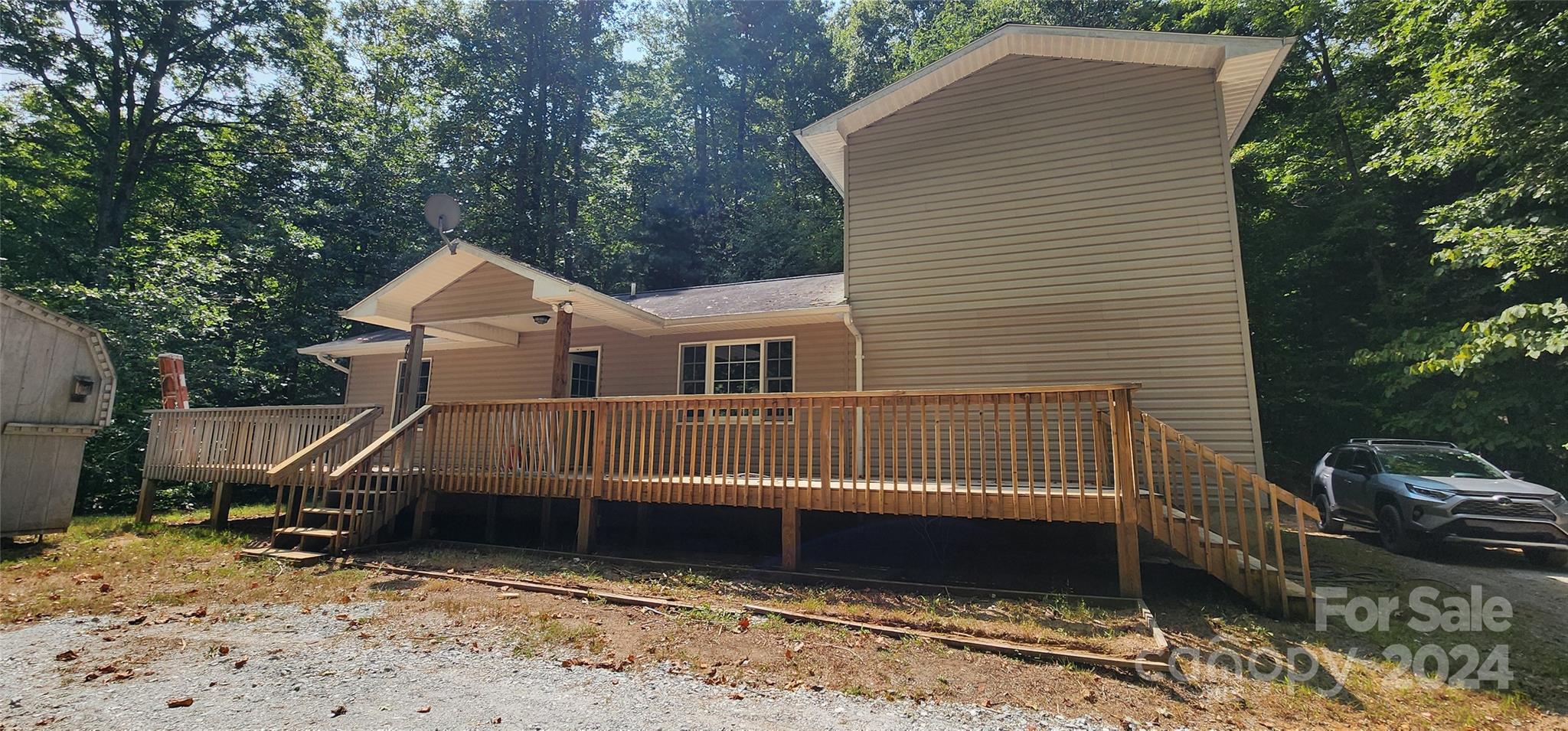 1900 Shook Cove Road Tuckasegee, NC 28783 - Photo 3 of 21 Gallery Image 3
