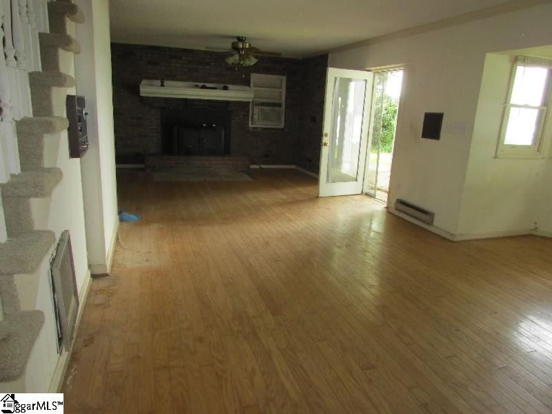 130 Log Circle Waterloo, SC 29384 - Photo 5 of 12