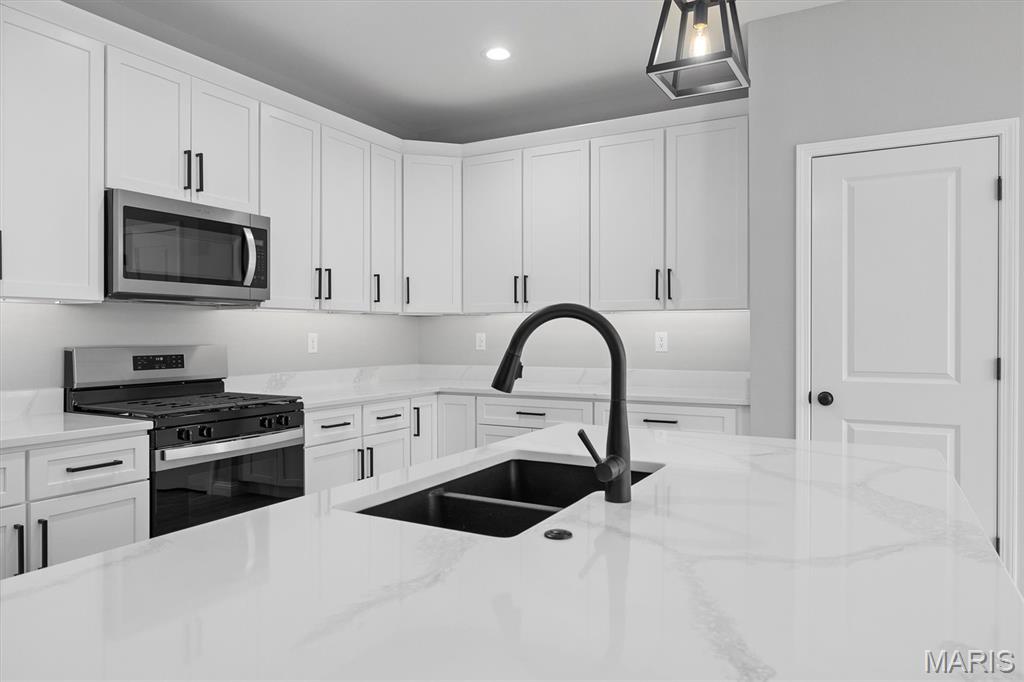 960 Half Moon Lane Caseyville, IL 62232 - Photo 11 of 23