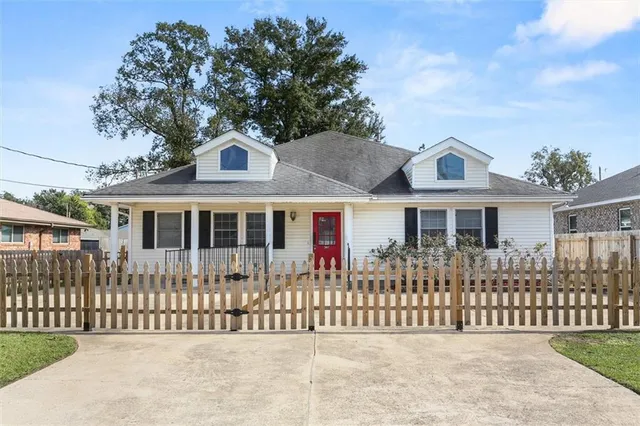 $425,000 | 307 Shrewsbury Road, Jefferson, LA 70121