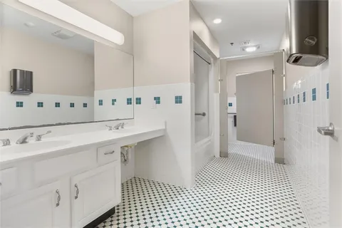 $425,000 | 307 Shrewsbury Road, Jefferson, LA 70121