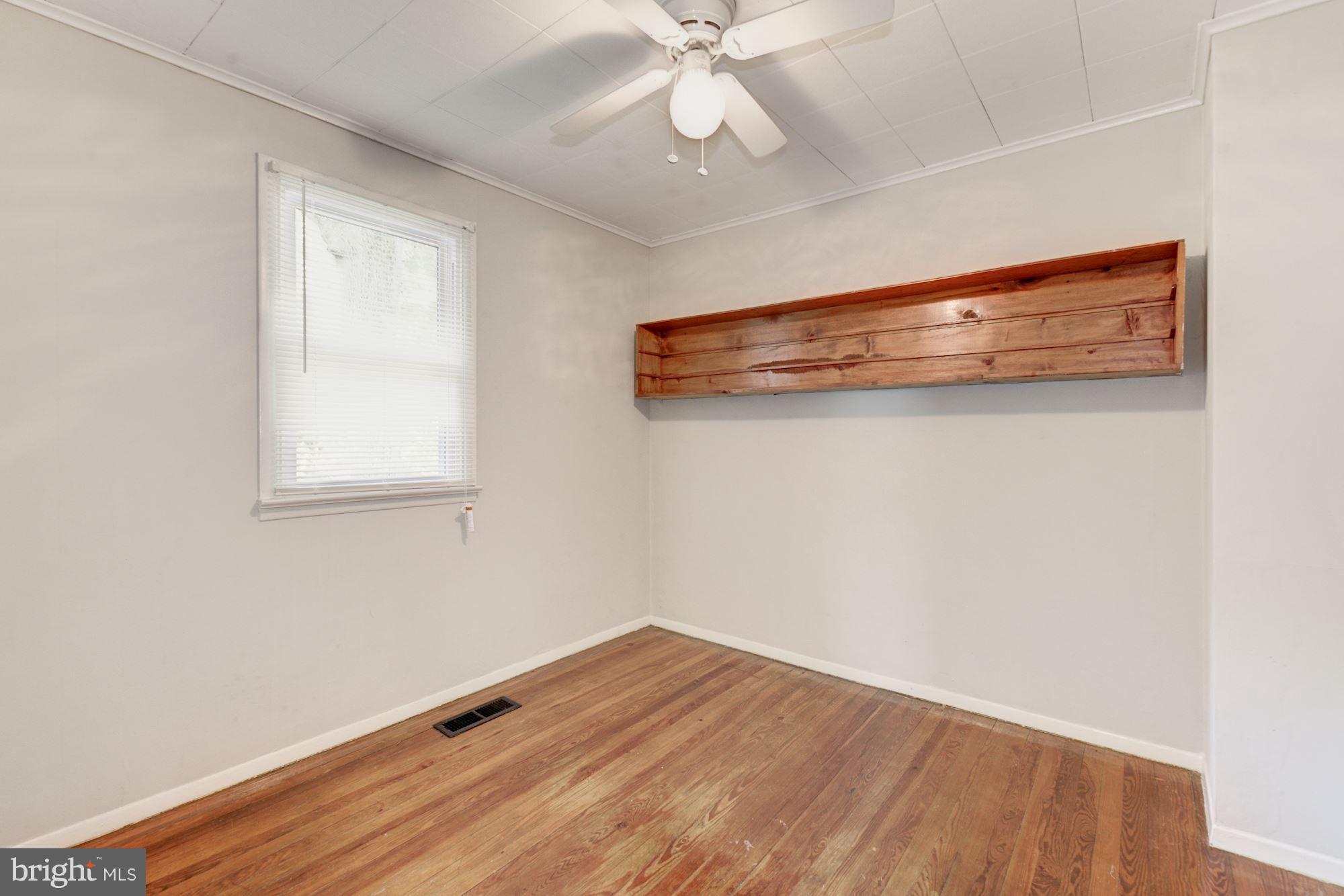 8721 Pohick Road Springfield, VA 22153 - Photo 24 of 30 Bedroom