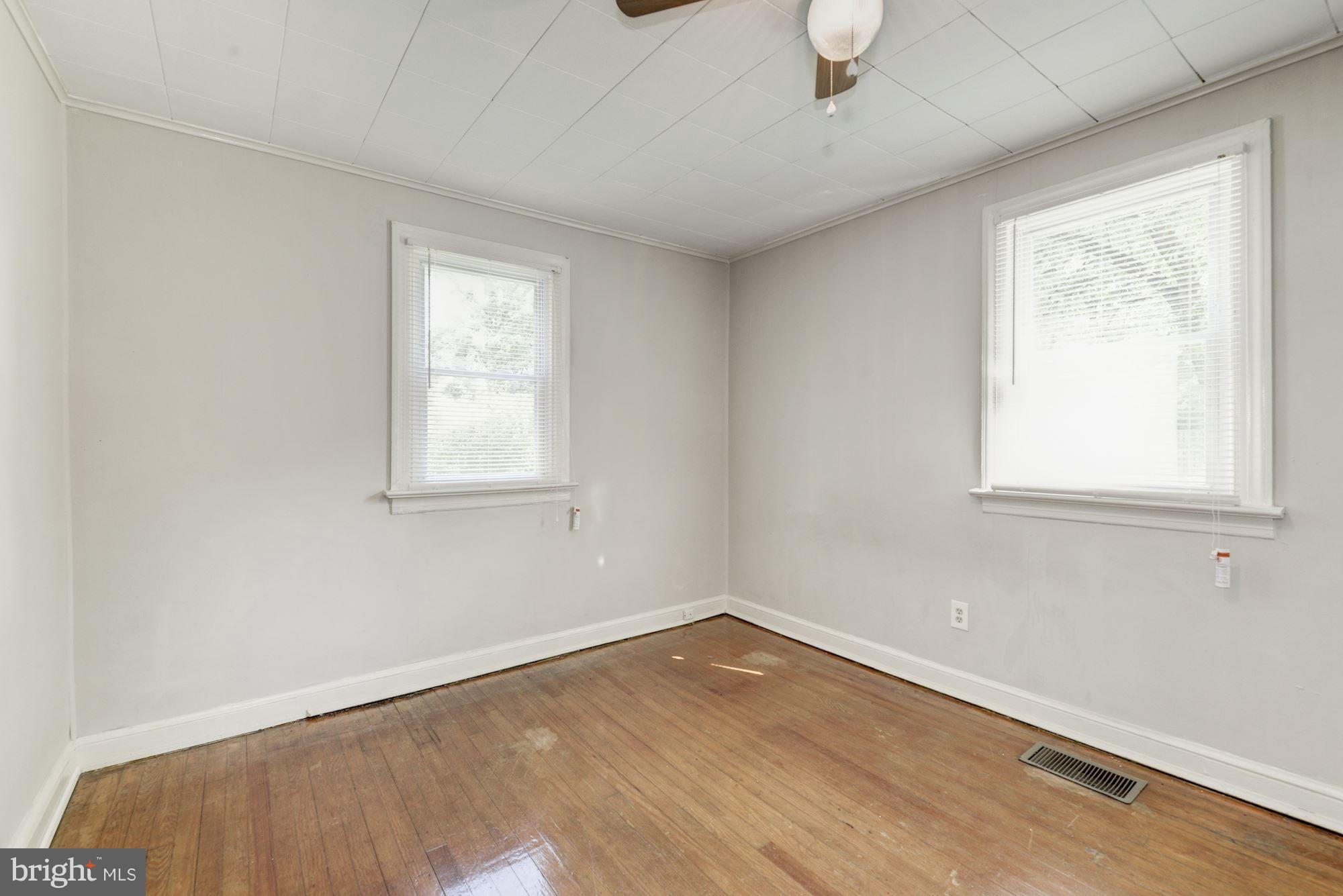 8721 Pohick Road Springfield, VA 22153 - Photo 29 of 30 Bedroom