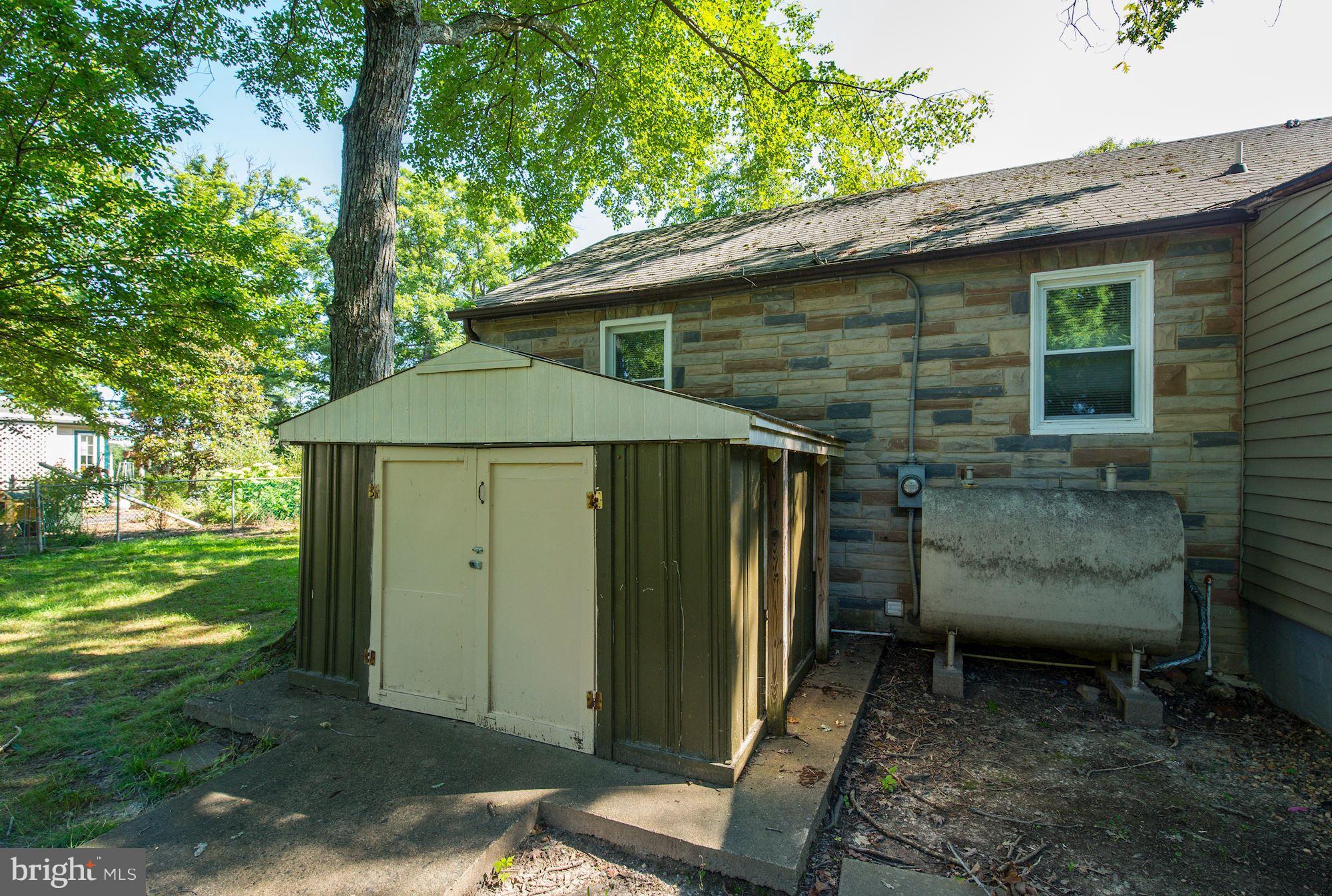 8721 Pohick Road Springfield, VA 22153 - Photo 5 of 30 Exterior (Rear)