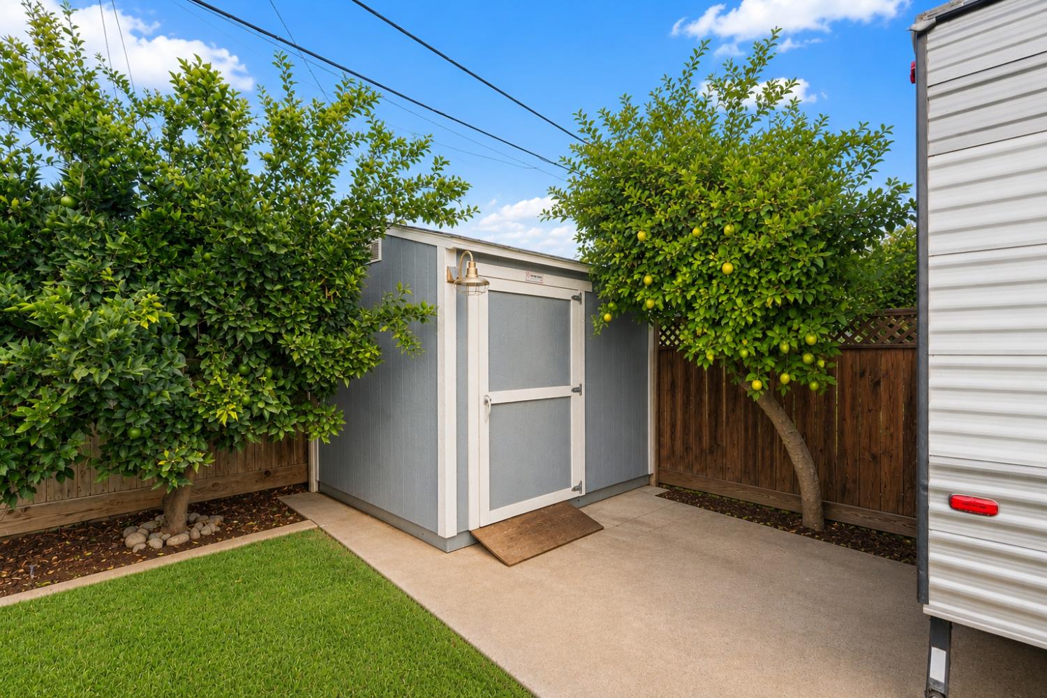 5739 East Hampton Way Fresno, CA 93727 - Photo 27 of 28