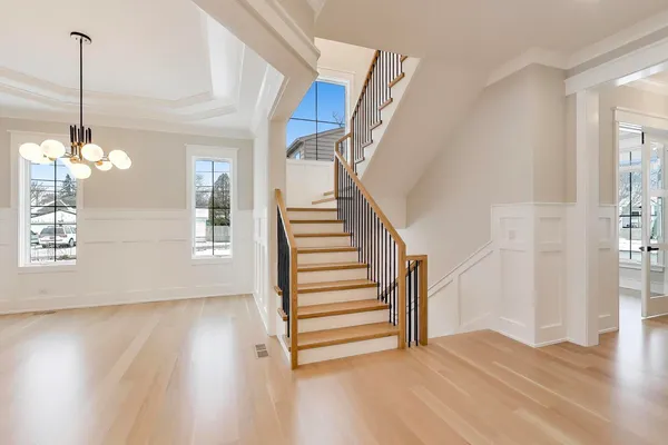 $2,199,000 | 160 Cayuga Avenue, Elmhurst, IL 60126