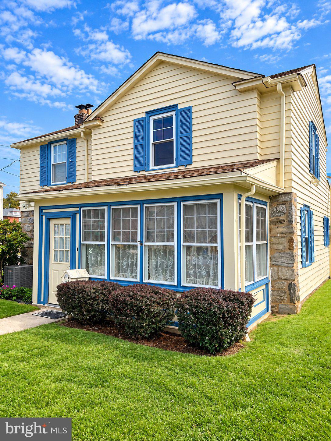 7329 Dungan Road Philadelphia, PA 19111 - Photo 2 of 27 Gallery Image 2