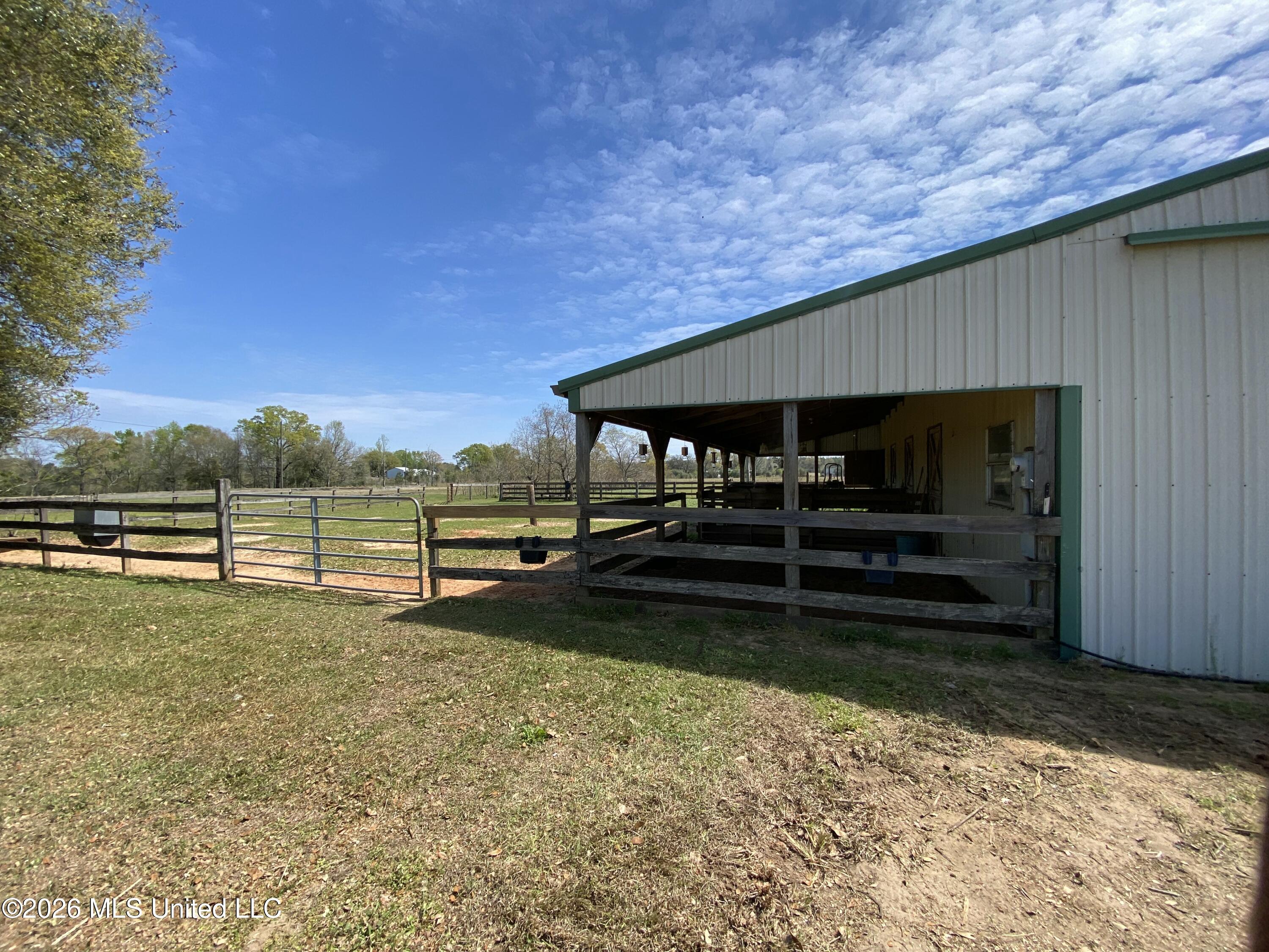 1133 Hancock Road Lucedale, MS 39452 - Photo 4 of 59 IMG_8619