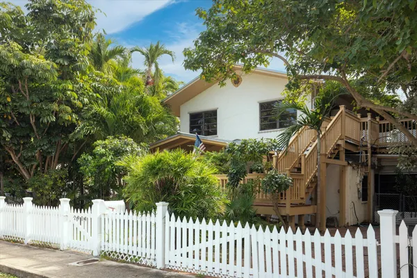 $1,100,000 | 2914 Fogarty Avenue, Key West, FL 33040