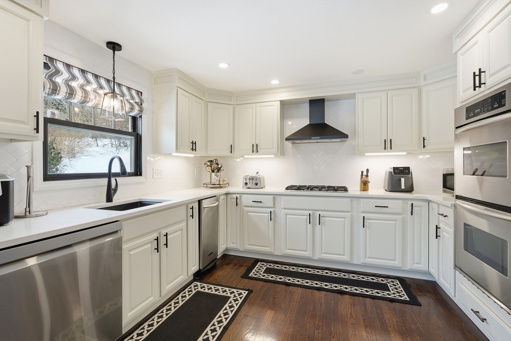 6 Brewster Road Milton, MA 02186 - Photo 10 of 42