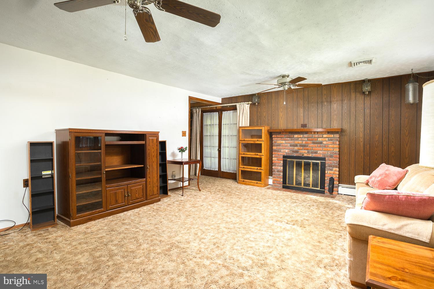 41 Edgewood Road Bordentown, NJ 08505 - Photo 5 of 20 Gallery Image 5