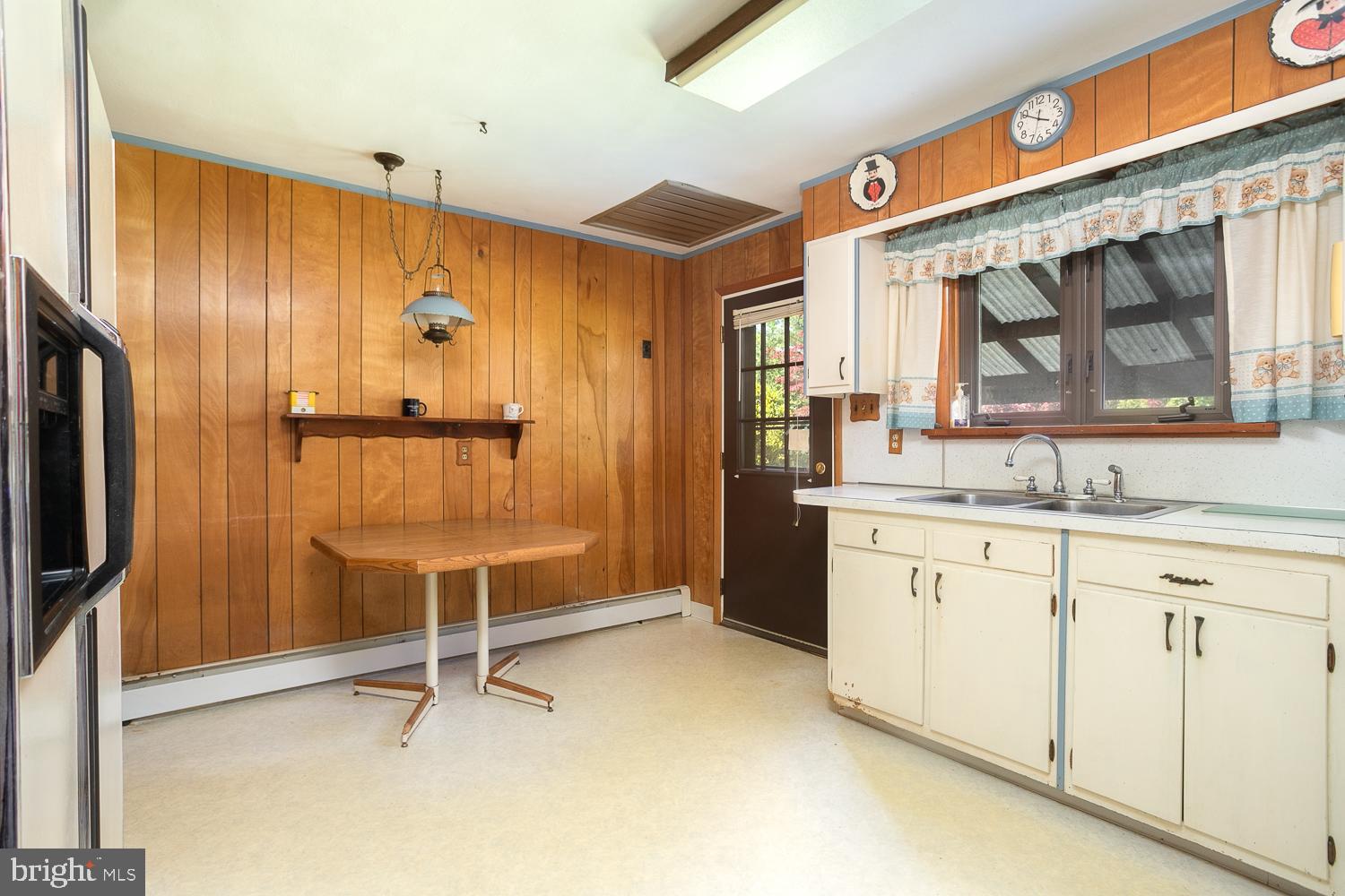 41 Edgewood Road Bordentown, NJ 08505 - Photo 9 of 20 Gallery Image 9