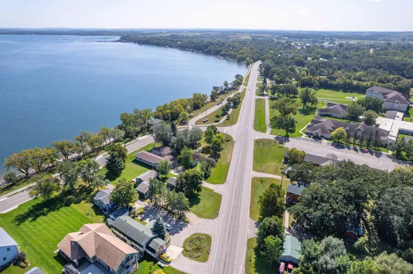 $650,000 | 707 Lake Shore Drive, Battle Lake, MN 56515