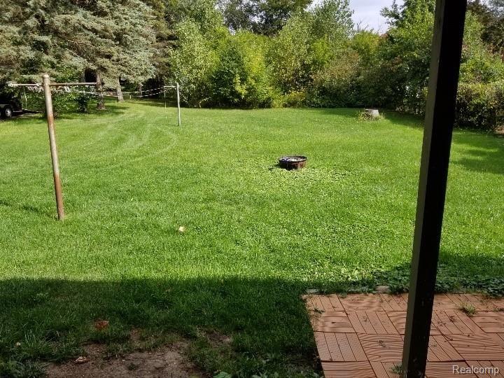 1431 Belsay Road Burton, MI 48509 - Photo 10 of 27
