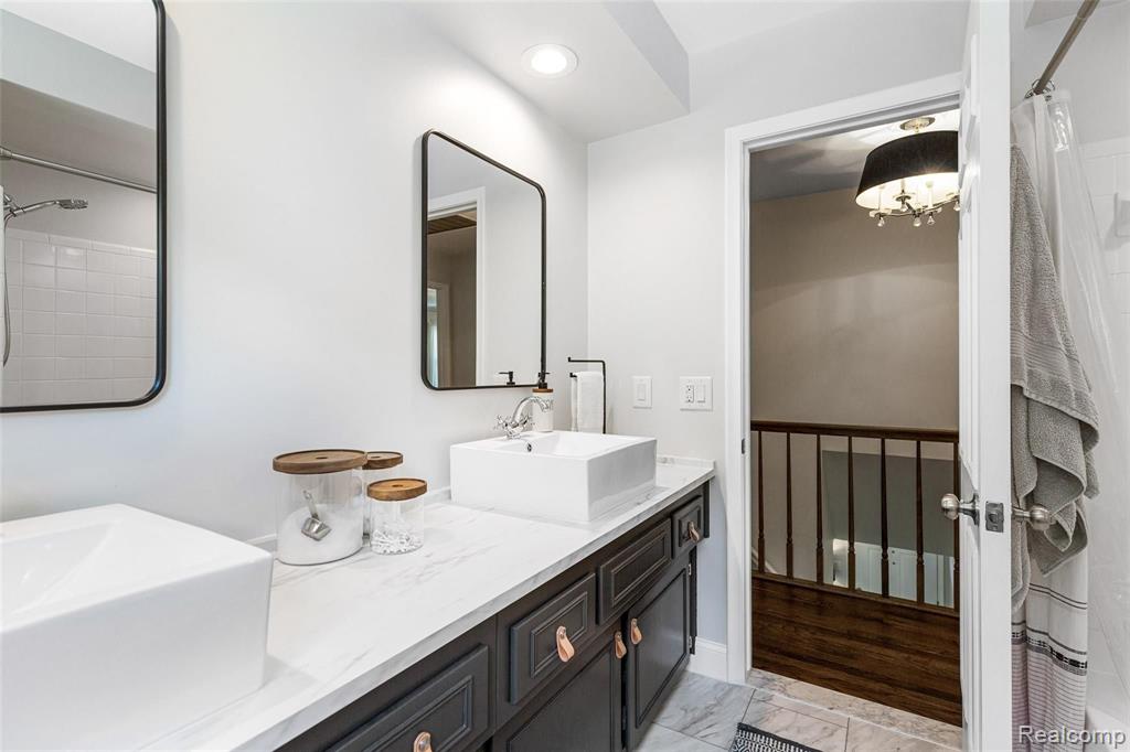 35819 Johnstown Road Farmington Hills, MI 48335 - Photo 39 of 66