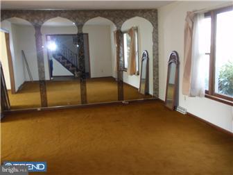 3 Cardinal Road Trenton, NJ 08619 - Photo 3 of 12 Living Room