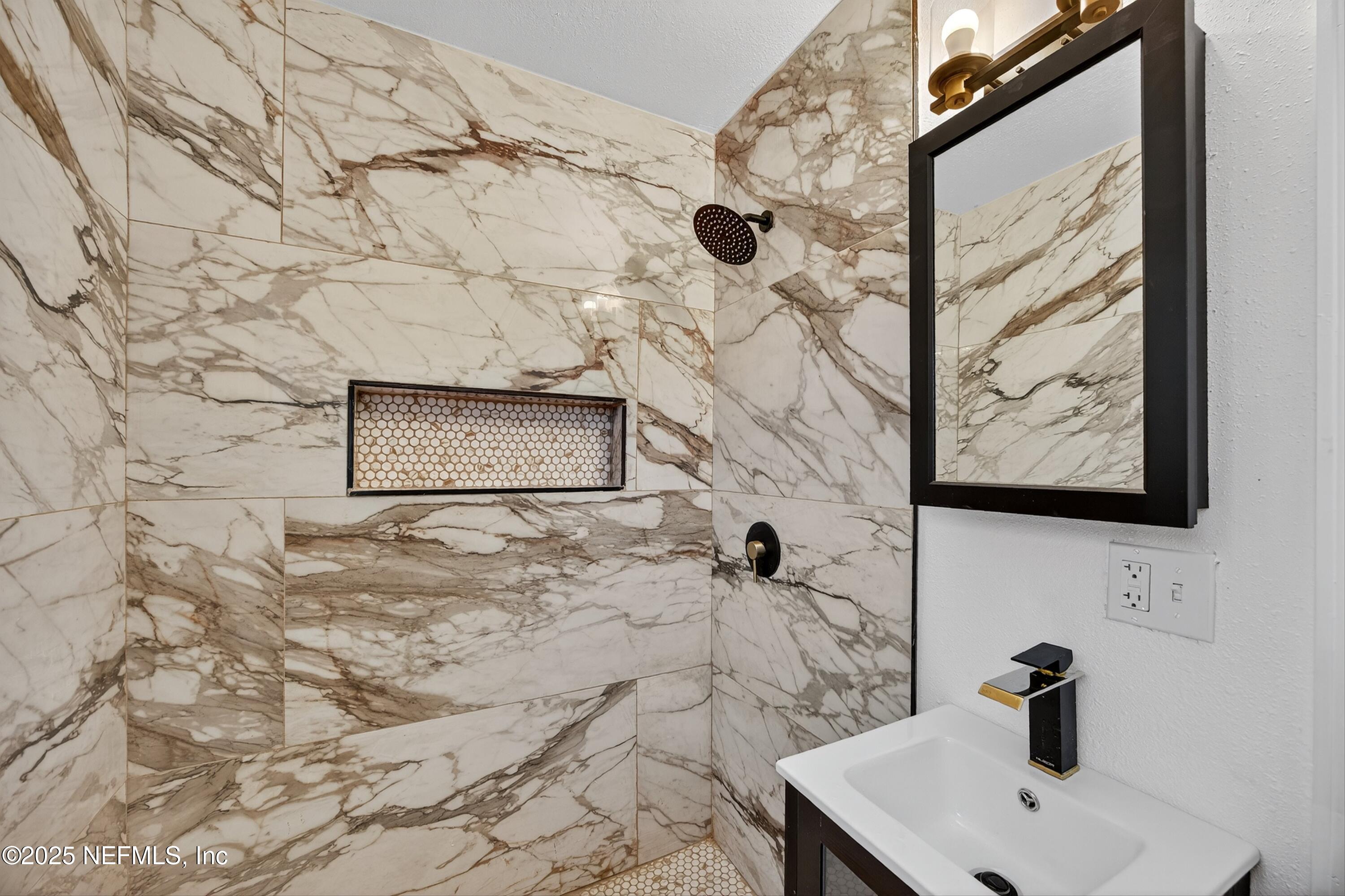 1824 Rugby Road Jacksonville, FL 32208 - Photo 15 of 30 Tiled Walk In Shower