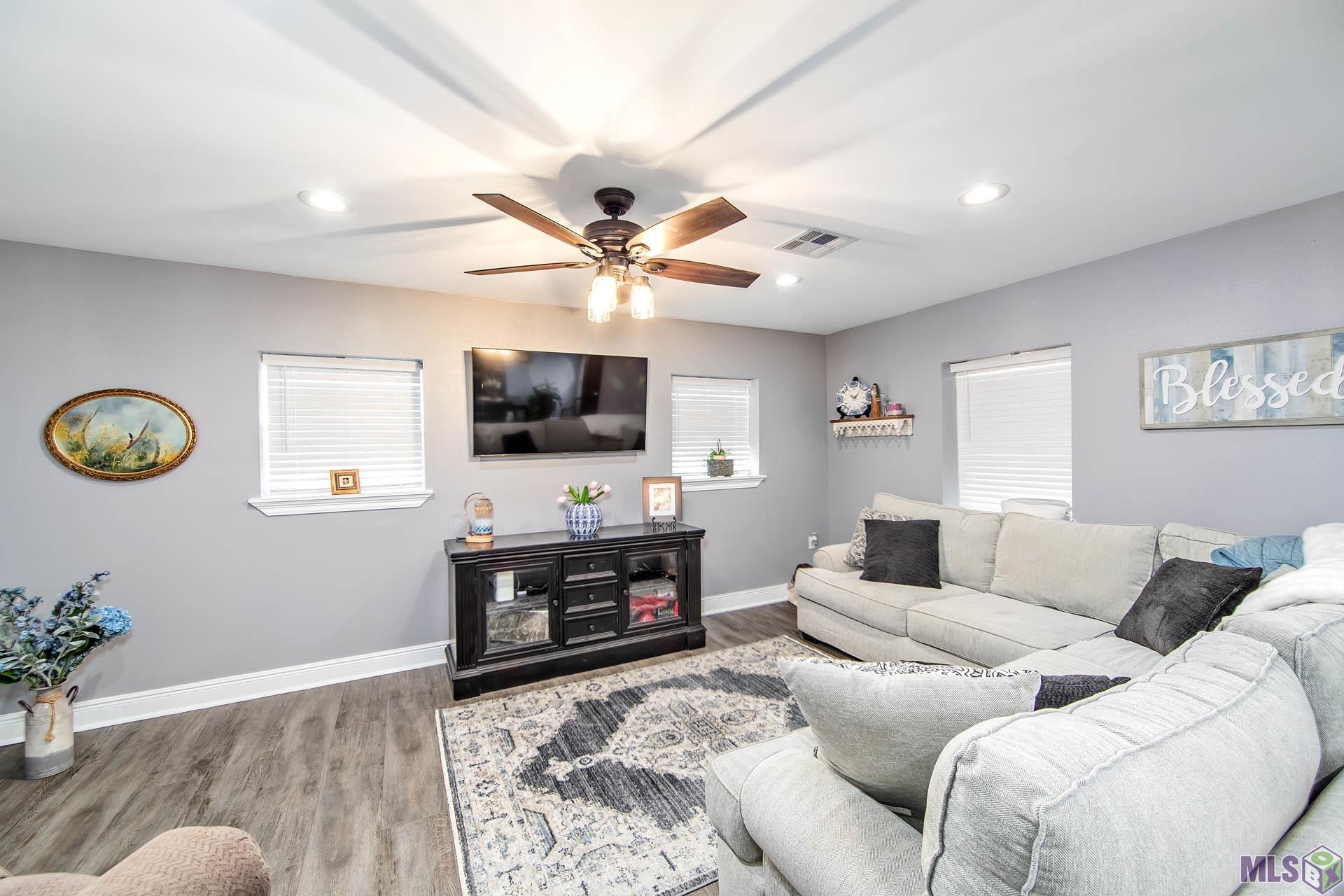 2163 Bayou Blue Road Houma, LA 70364 - Photo 9 of 13 Gallery Image 9