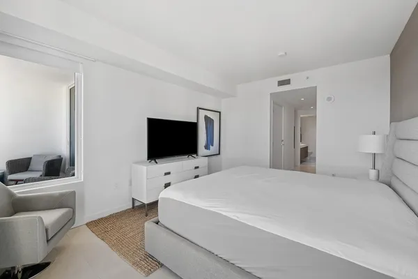 $5,600 | 401 North Birch Road, Unit 903, Fort Lauderdale, FL 33304
