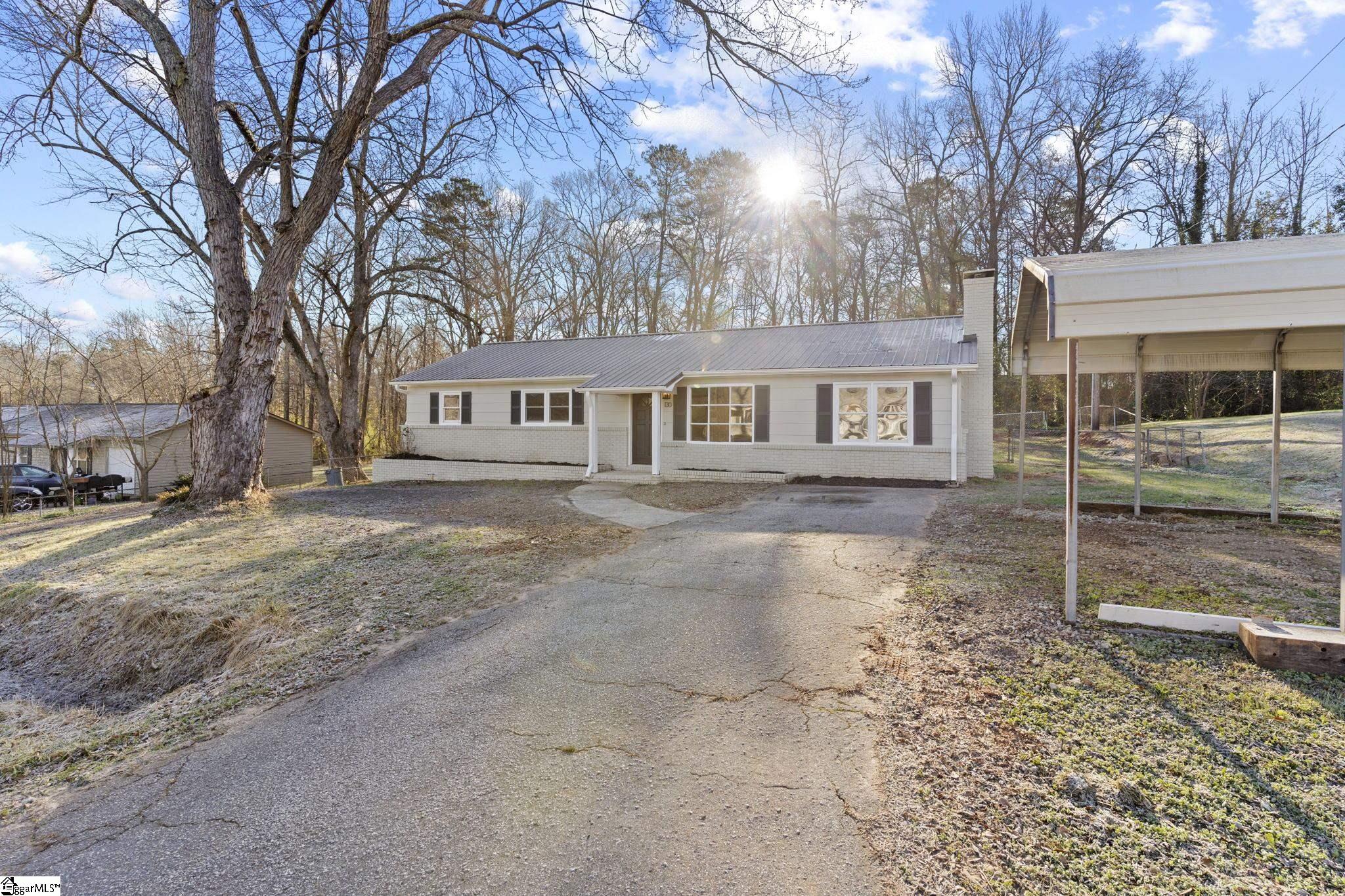 130 State Rd S-42-8392 Boiling Springs, SC 29316 - Photo 1 of 36 Gallery Image 1