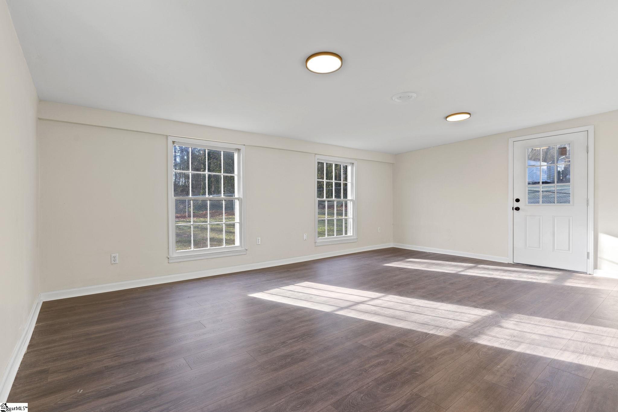 130 State Rd S-42-8392 Boiling Springs, SC 29316 - Photo 12 of 36 Gallery Image 12