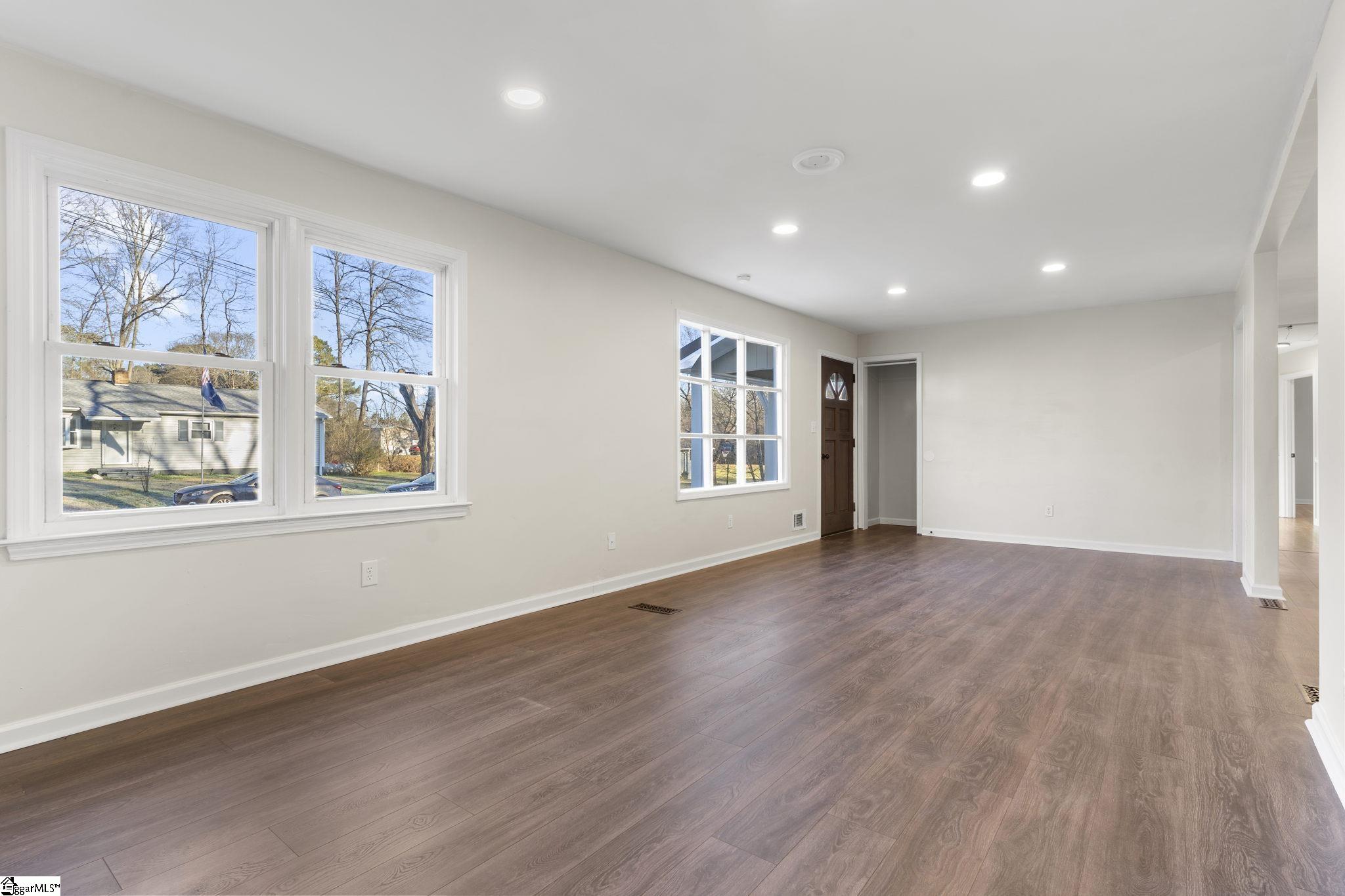 130 State Rd S-42-8392 Boiling Springs, SC 29316 - Photo 7 of 36 Gallery Image 7
