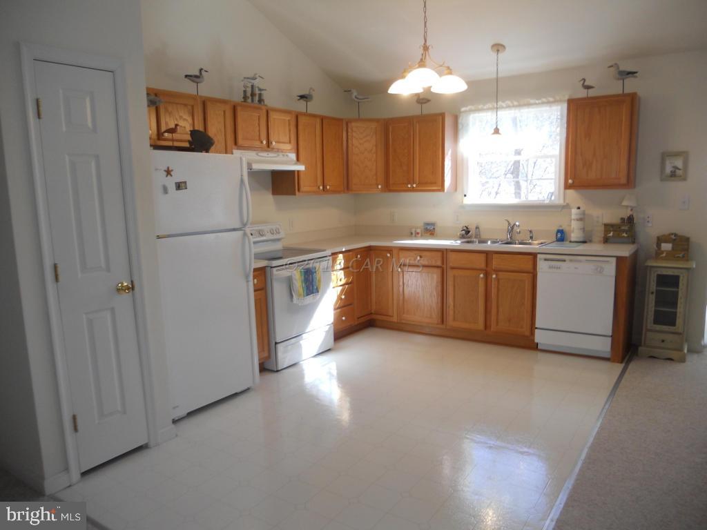 35 Gloucester Road Ocean Pines, MD 21811 - Photo 3 of 19 Gallery Image 3