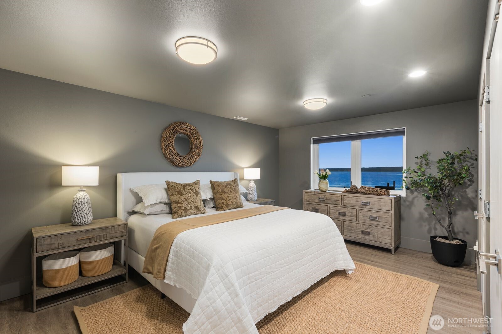 18051 Normandy Terrace Southwest Normandy Park, WA 98166 - Photo 21 of 35