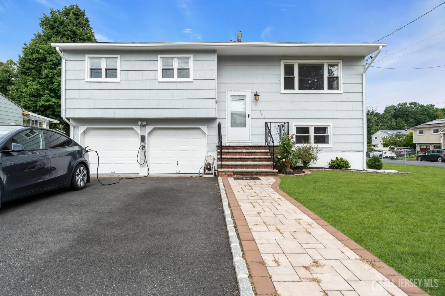 125 Jeff Street Edison, NJ 08837 - Photo 4 of 45