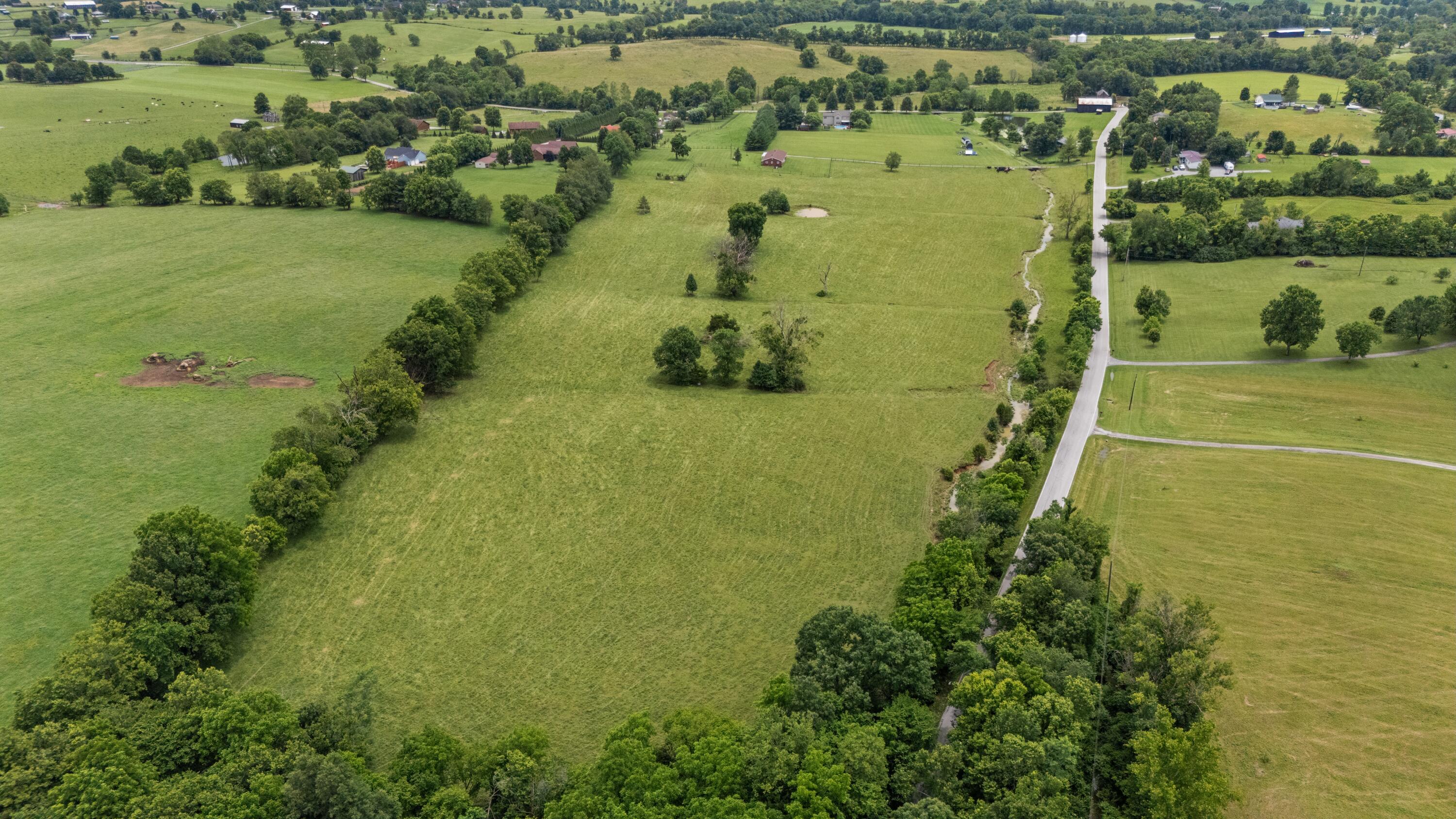 1055 Graves Road Stamping Ground, KY 40379 - Photo 20 of 27 DJI_20260618141524_0195_D