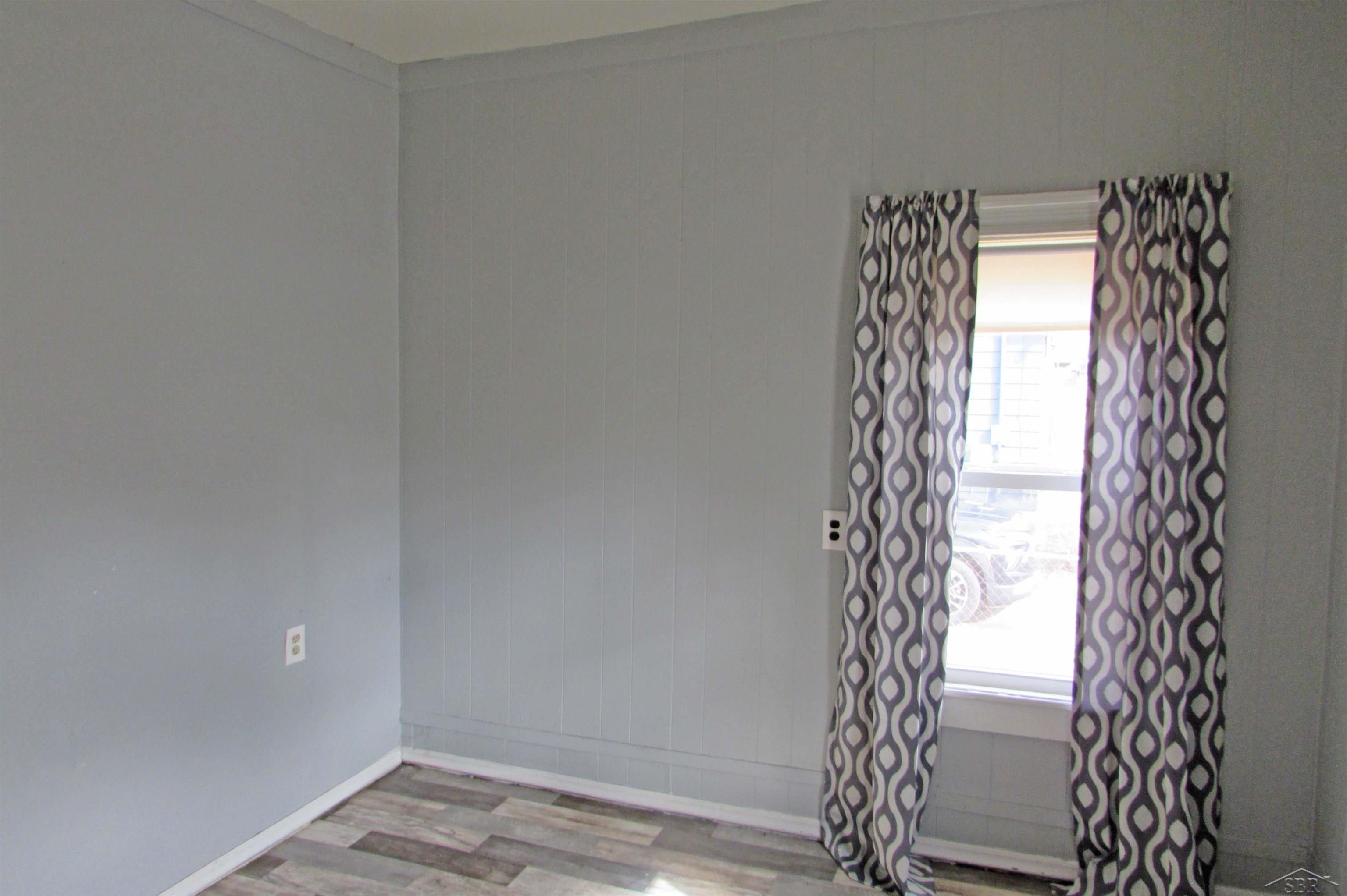 307 North Line Street Chesaning, MI 48616 - Photo 13 of 23