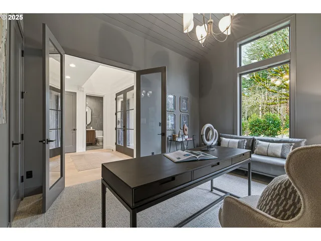 $2,895,000 | 14100 Knaus Road, Lake Oswego, OR 97034