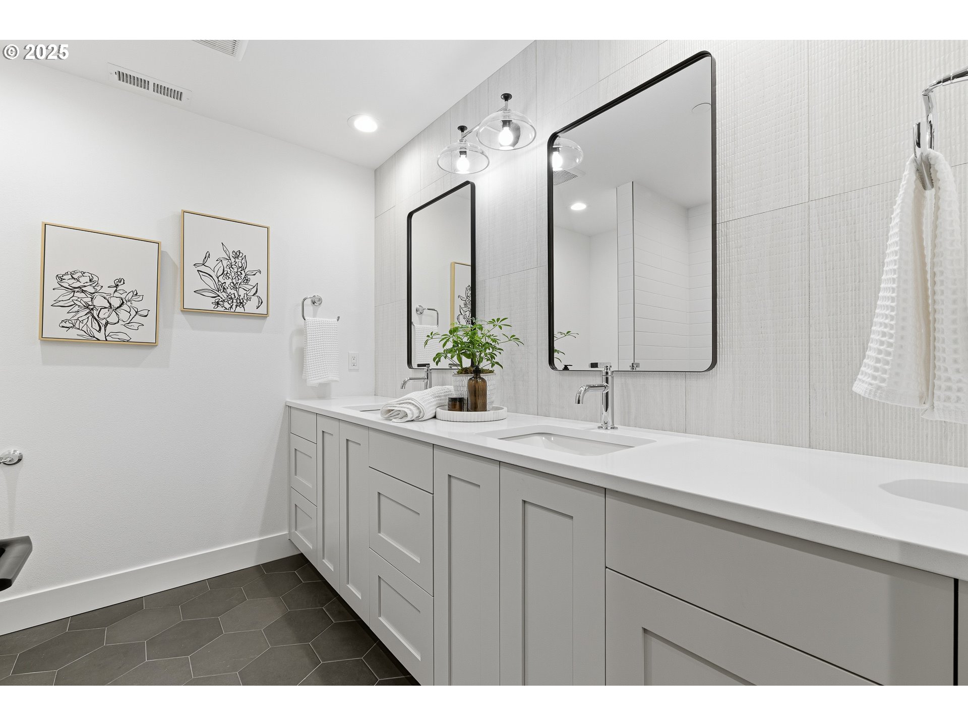 14100 Knaus Road Lake Oswego, OR 97034 - Photo 34 of 45