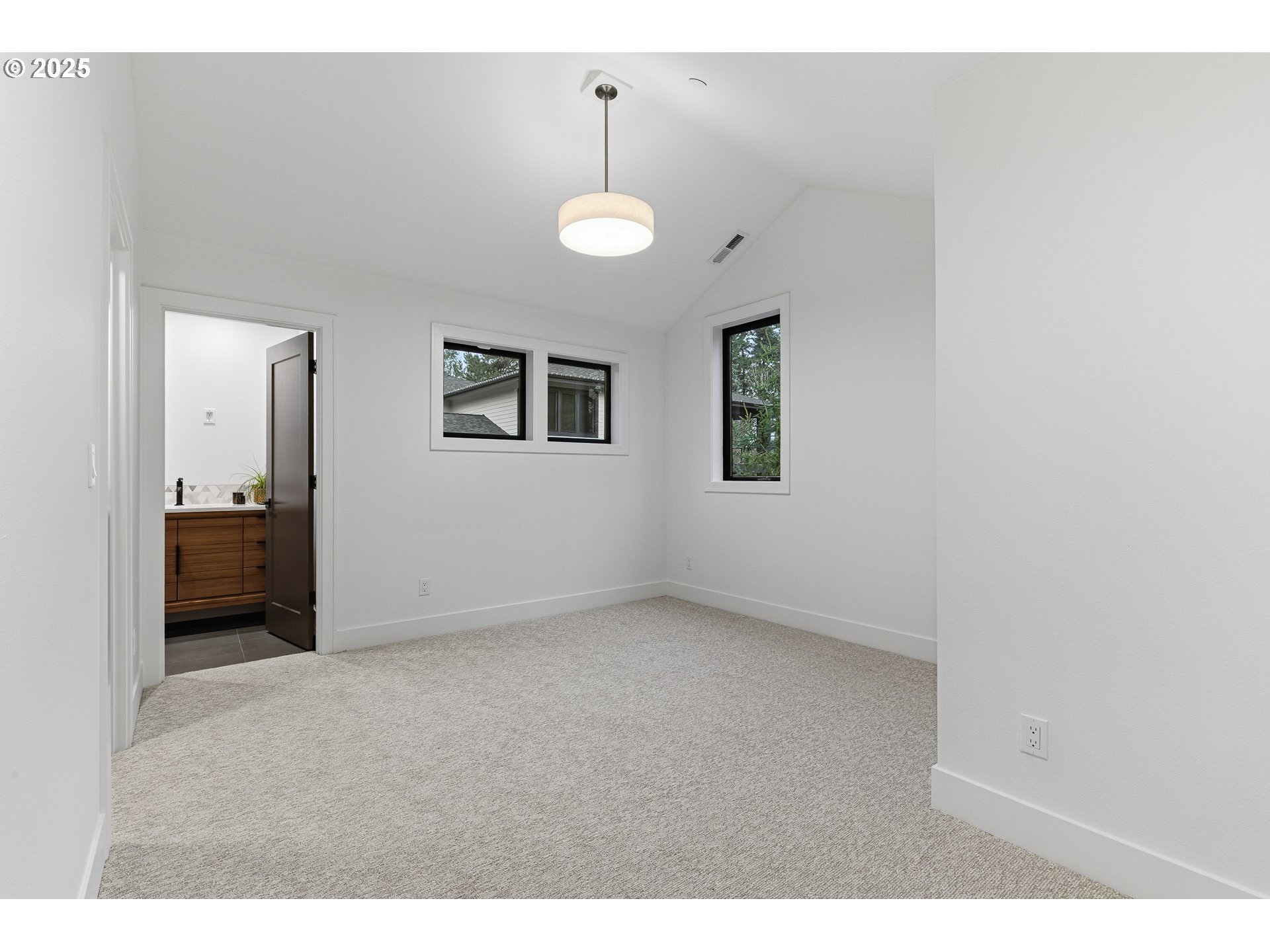 14100 Knaus Road Lake Oswego, OR 97034 - Photo 39 of 45