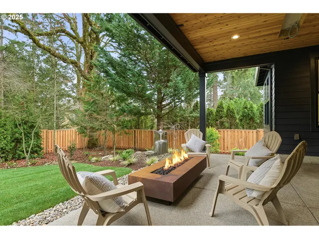 $2,895,000 | 14100 Knaus Road, Lake Oswego, OR 97034