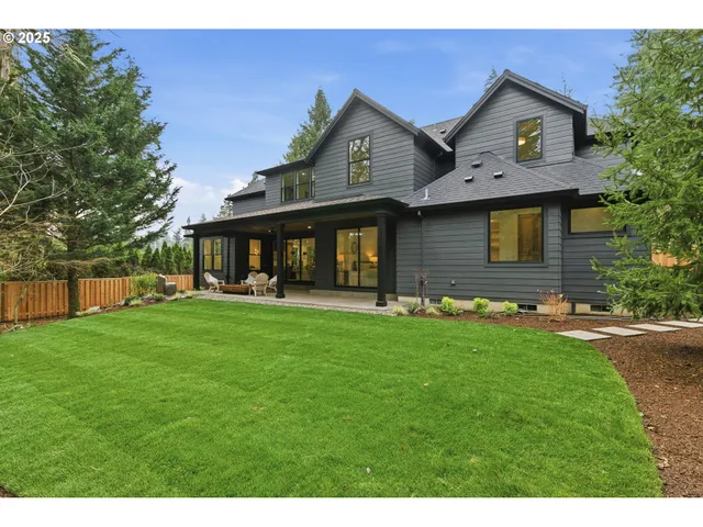 $2,895,000 | 14100 Knaus Road, Lake Oswego, OR 97034