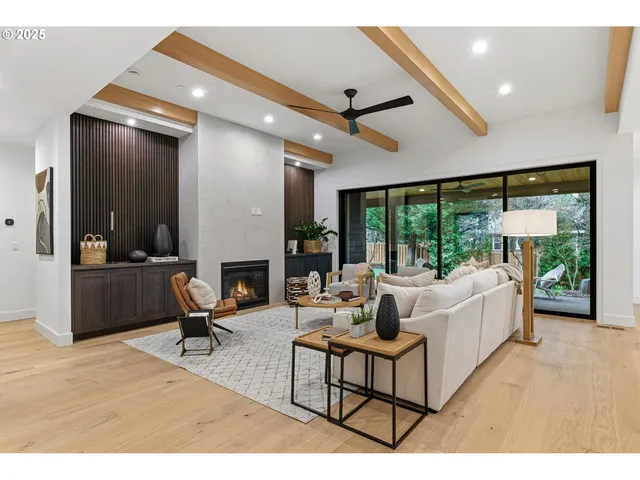 $2,895,000 | 14100 Knaus Road, Lake Oswego, OR 97034