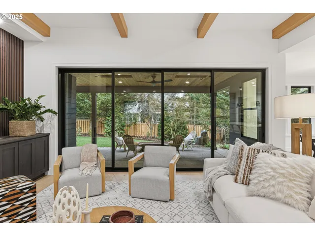 $2,895,000 | 14100 Knaus Road, Lake Oswego, OR 97034