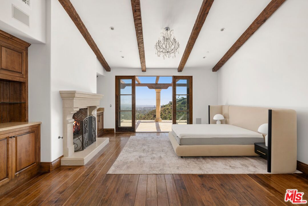 1111 Stradella Road Los Angeles, CA 90077 - Photo 17 of 37