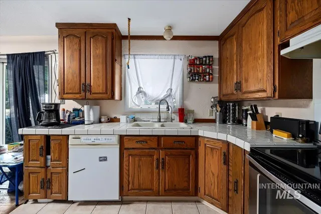 $319,900 | 518 South Edith Street, Shoshone, ID 83352