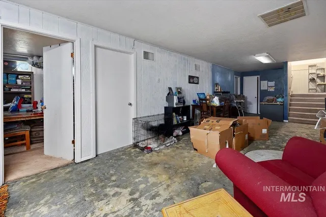 $319,900 | 518 South Edith Street, Shoshone, ID 83352